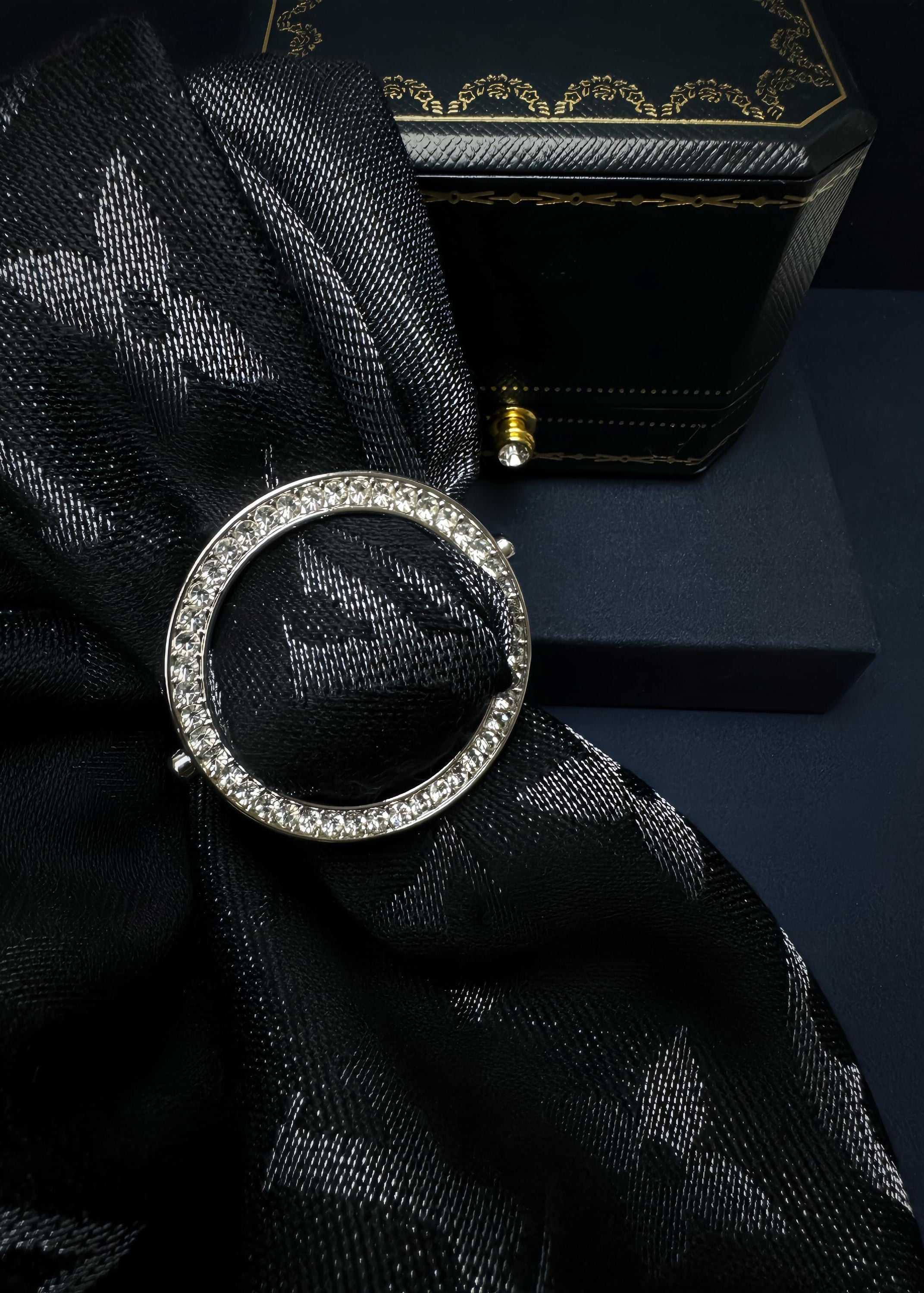 Circular Pave Scarf Ring