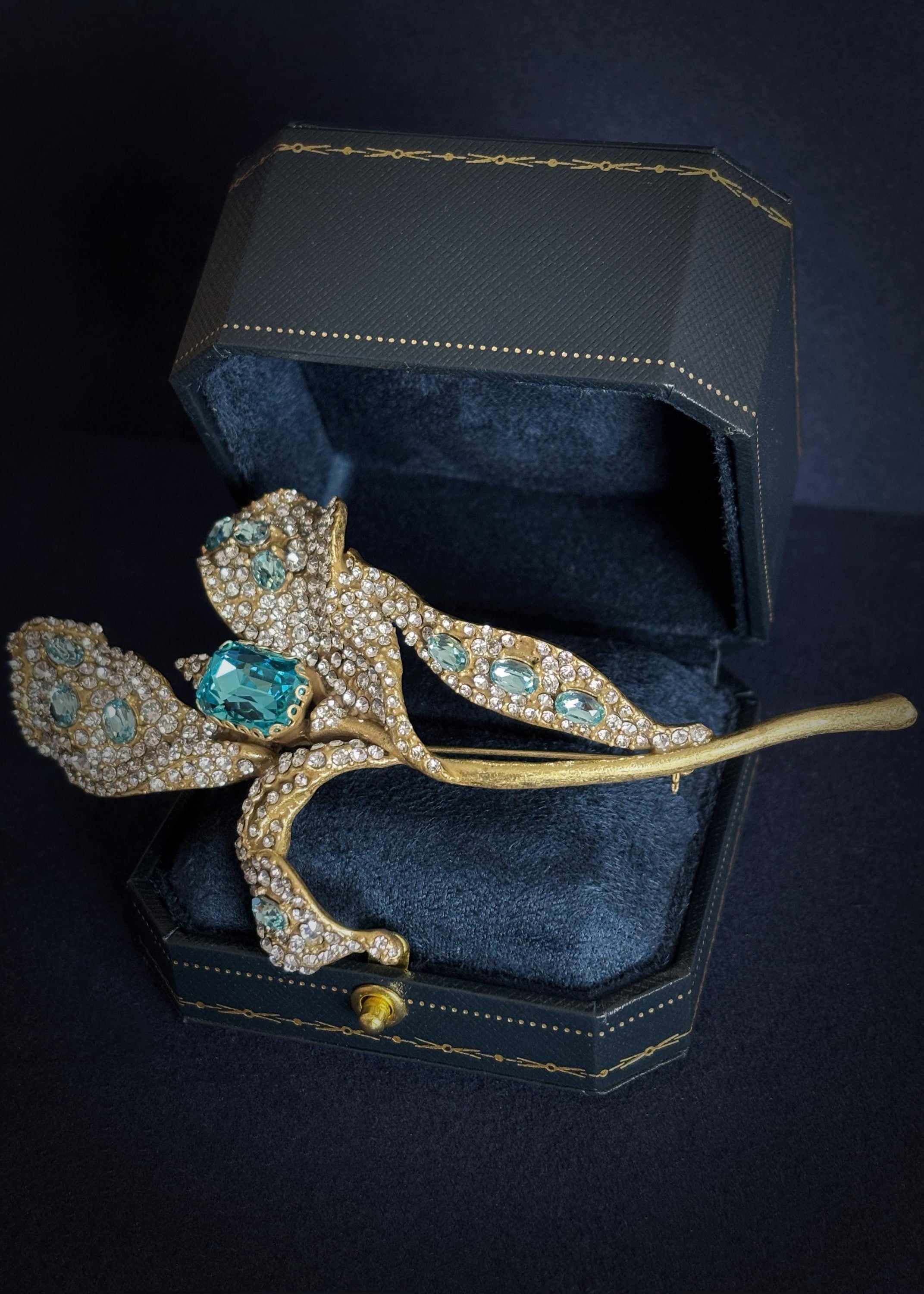 Vintage Floral Brooch