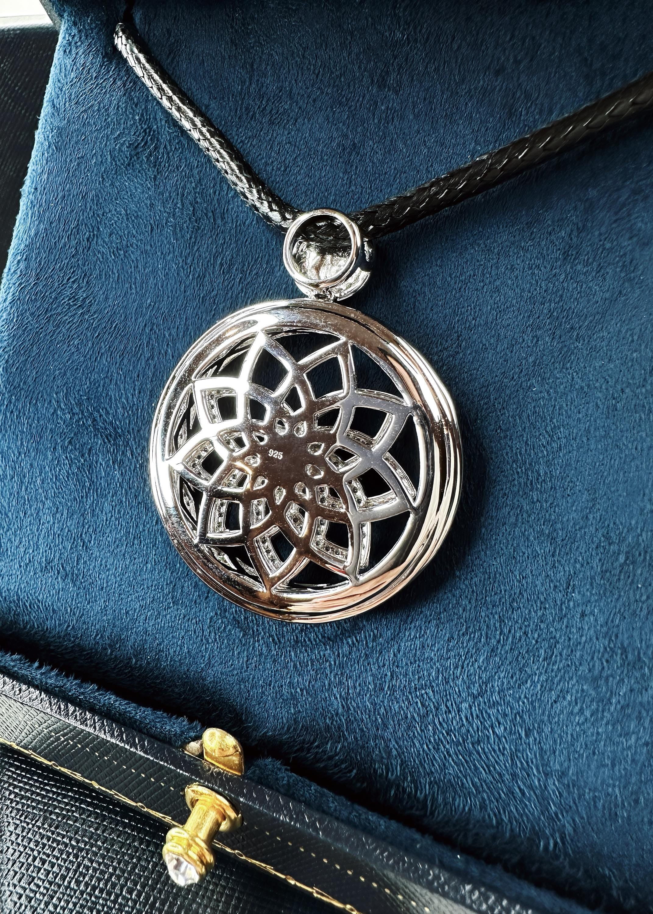 Spinning Mandala Necklace