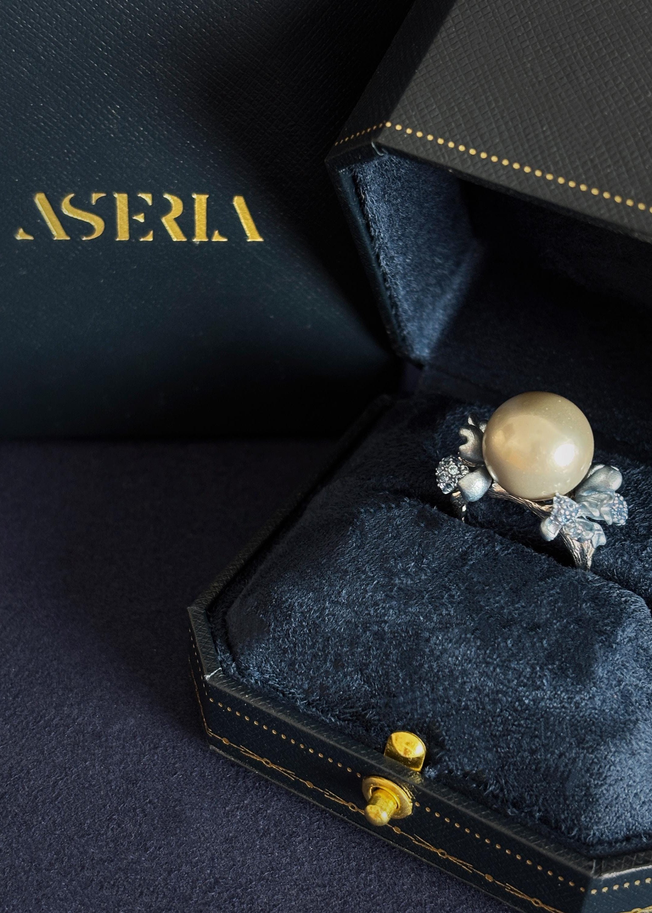 Oyster Pearl Cocktail Ring