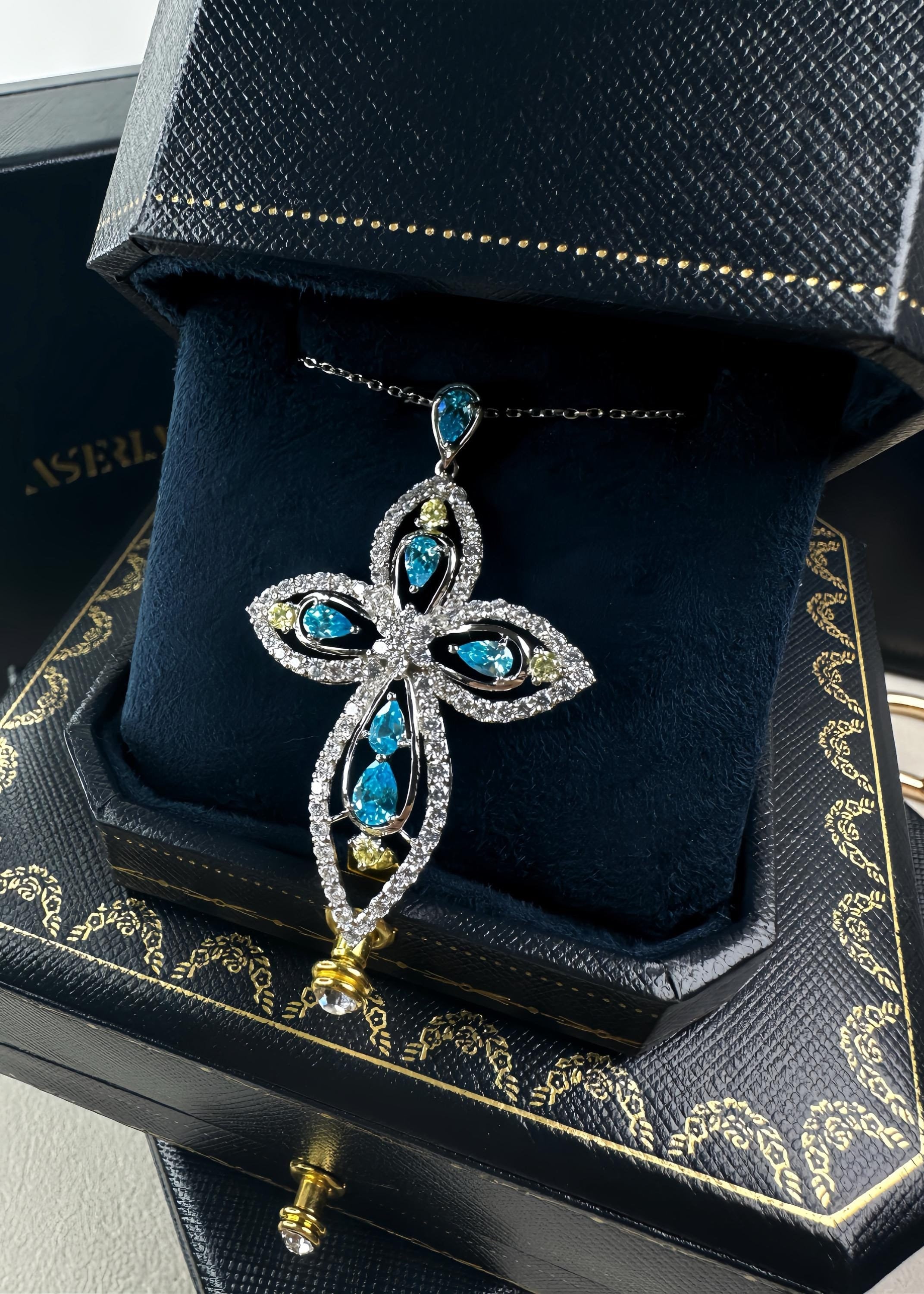 Ornate Cross Pendant Necklace