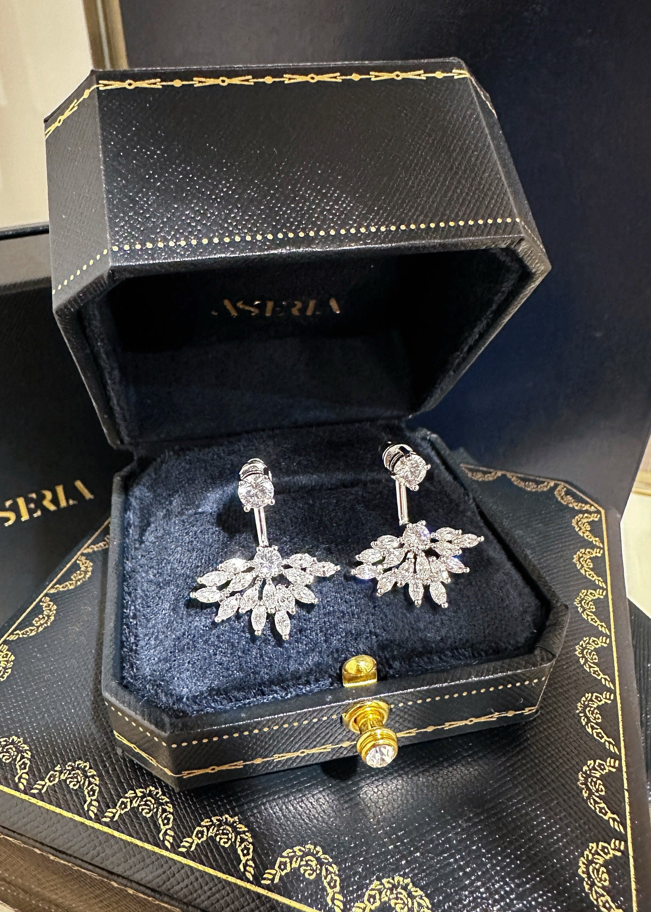 Leaf Drop Ear Jacket Earrings