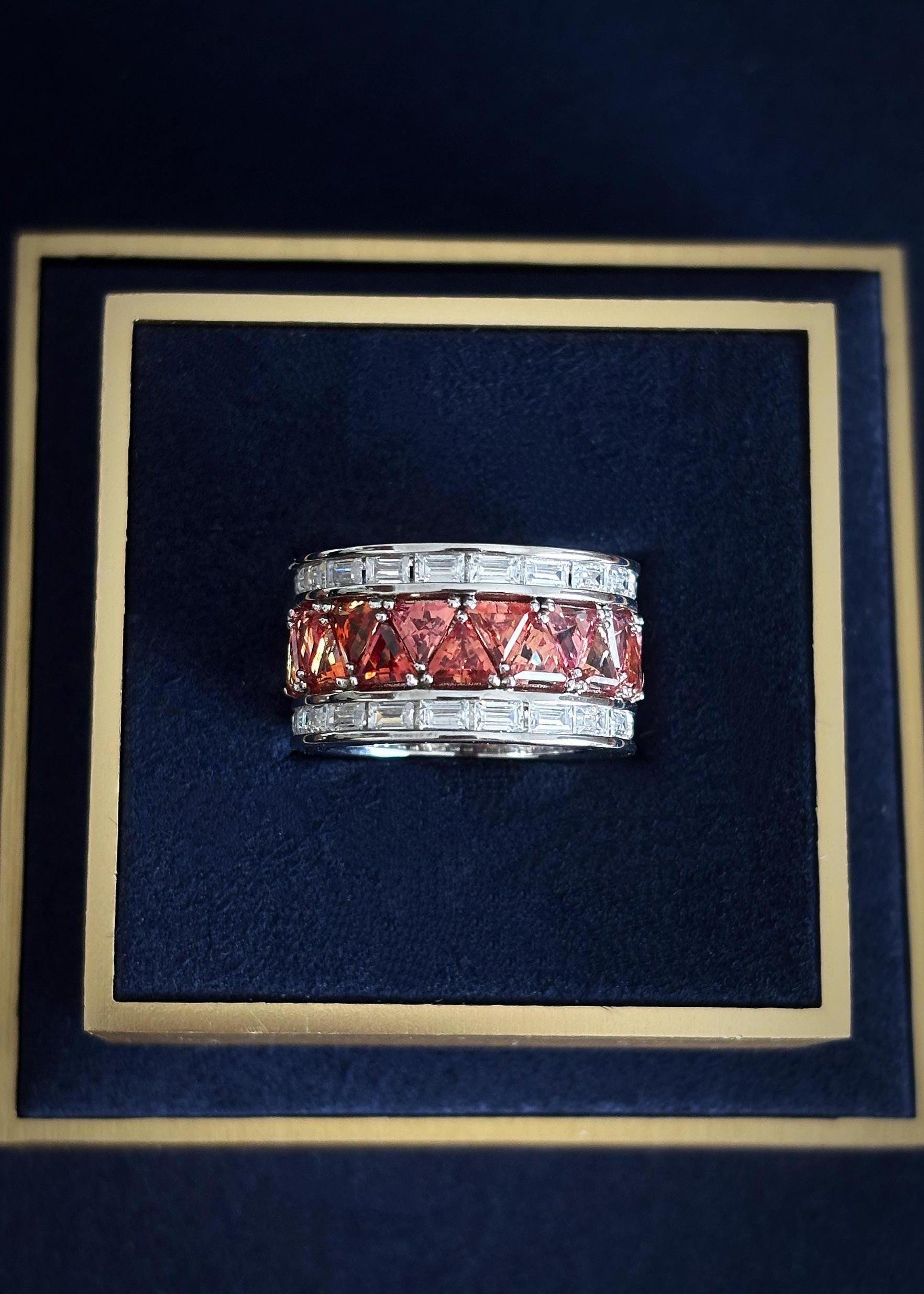 Gradient Light Wide Band