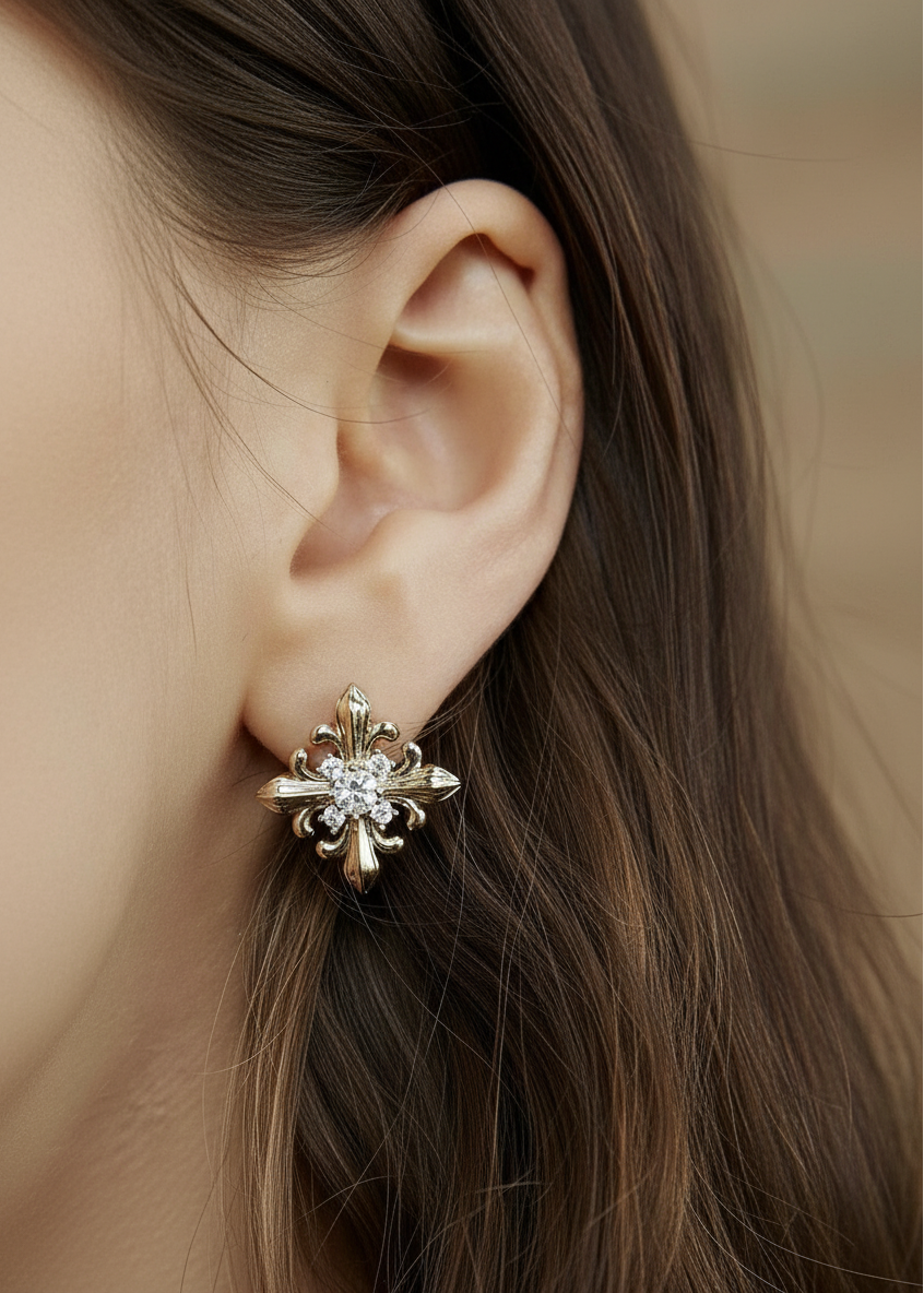Fleur Crest Stud Earrings