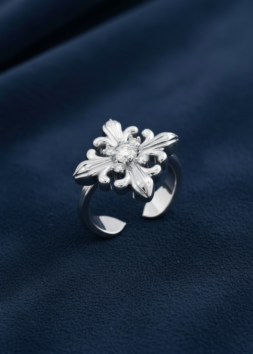 Fleur Crest Open Ring