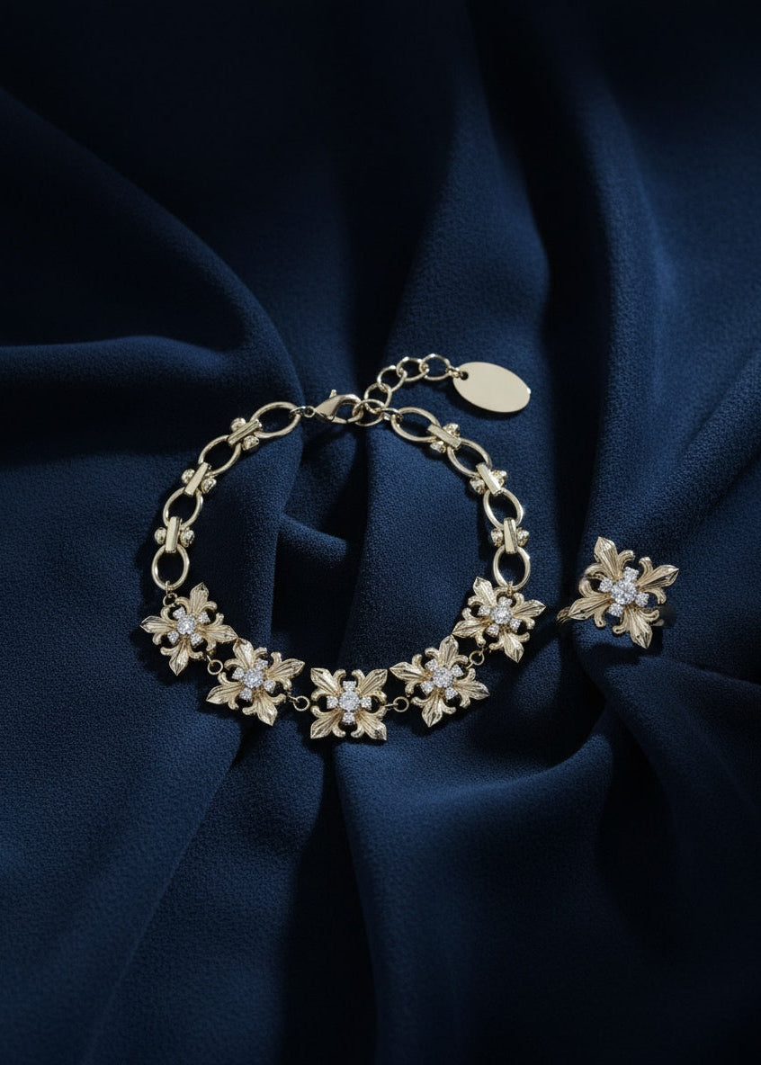 Fleur Crest Bracelet