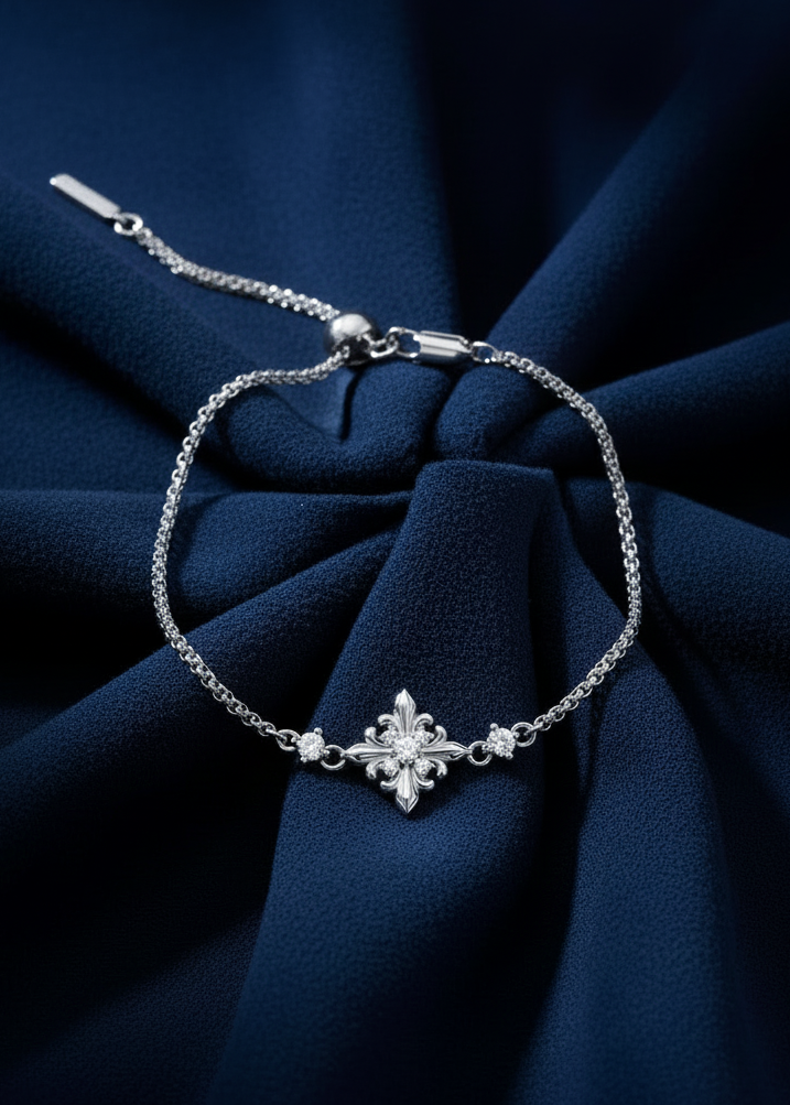 Fleur Crest Mini Bracelet