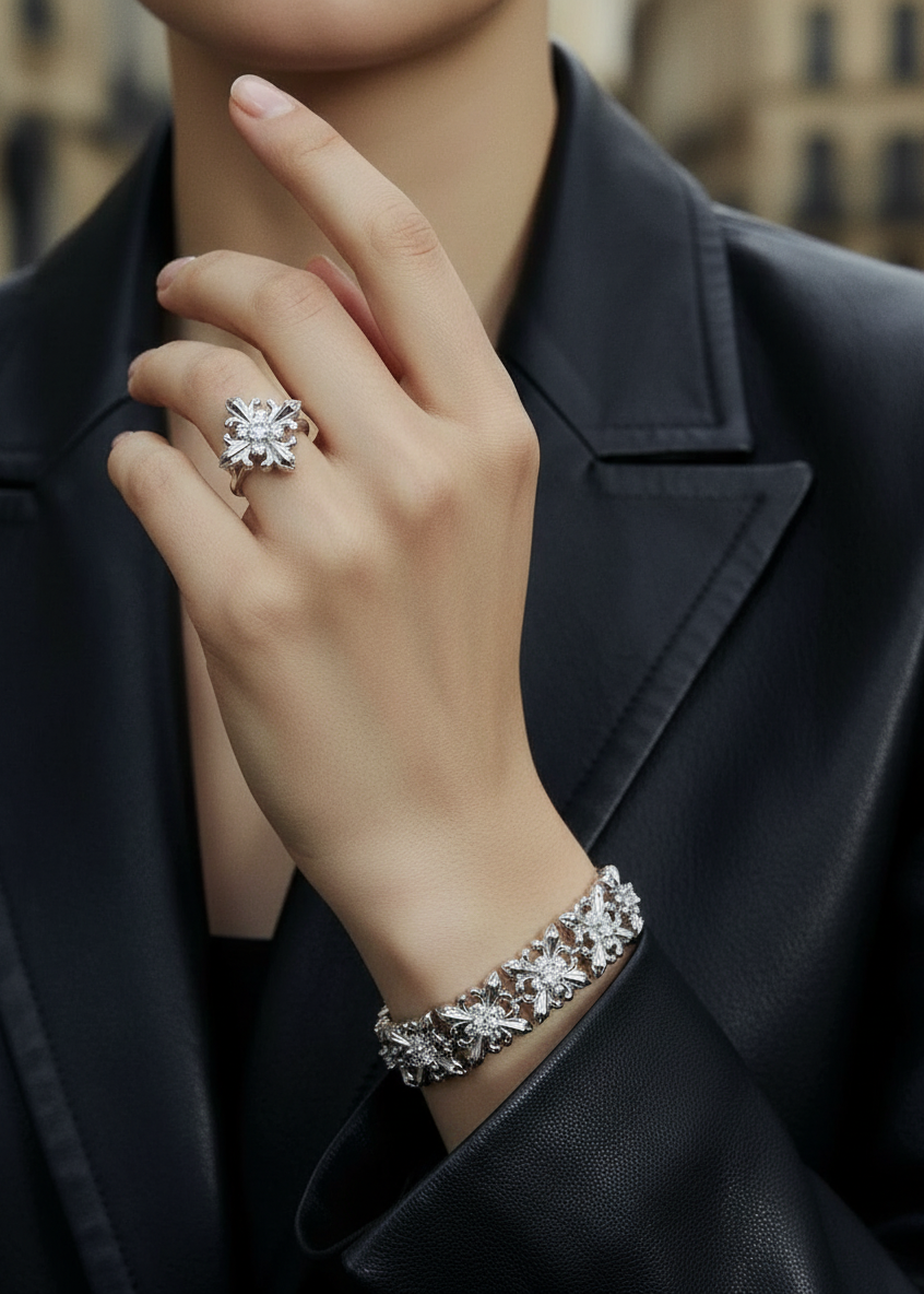 Fleur Crest Bracelet