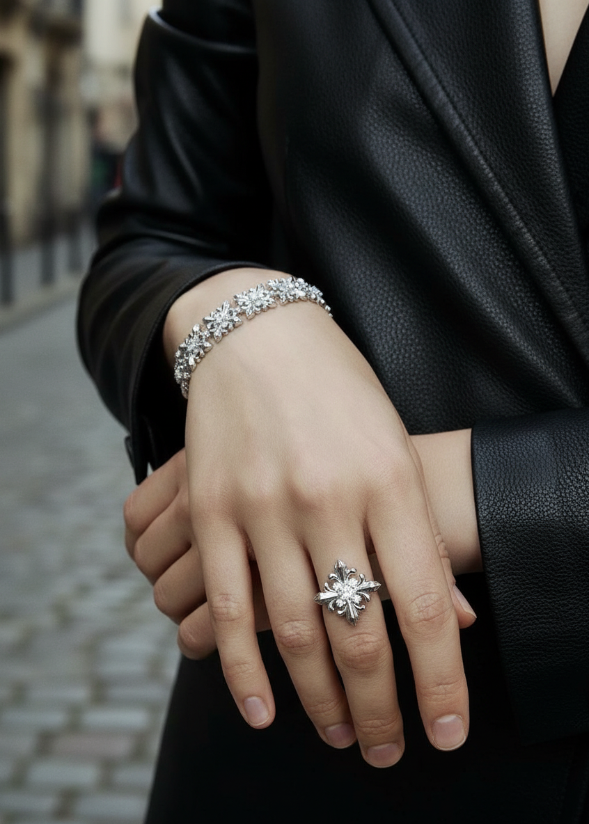 Fleur Crest Bracelet