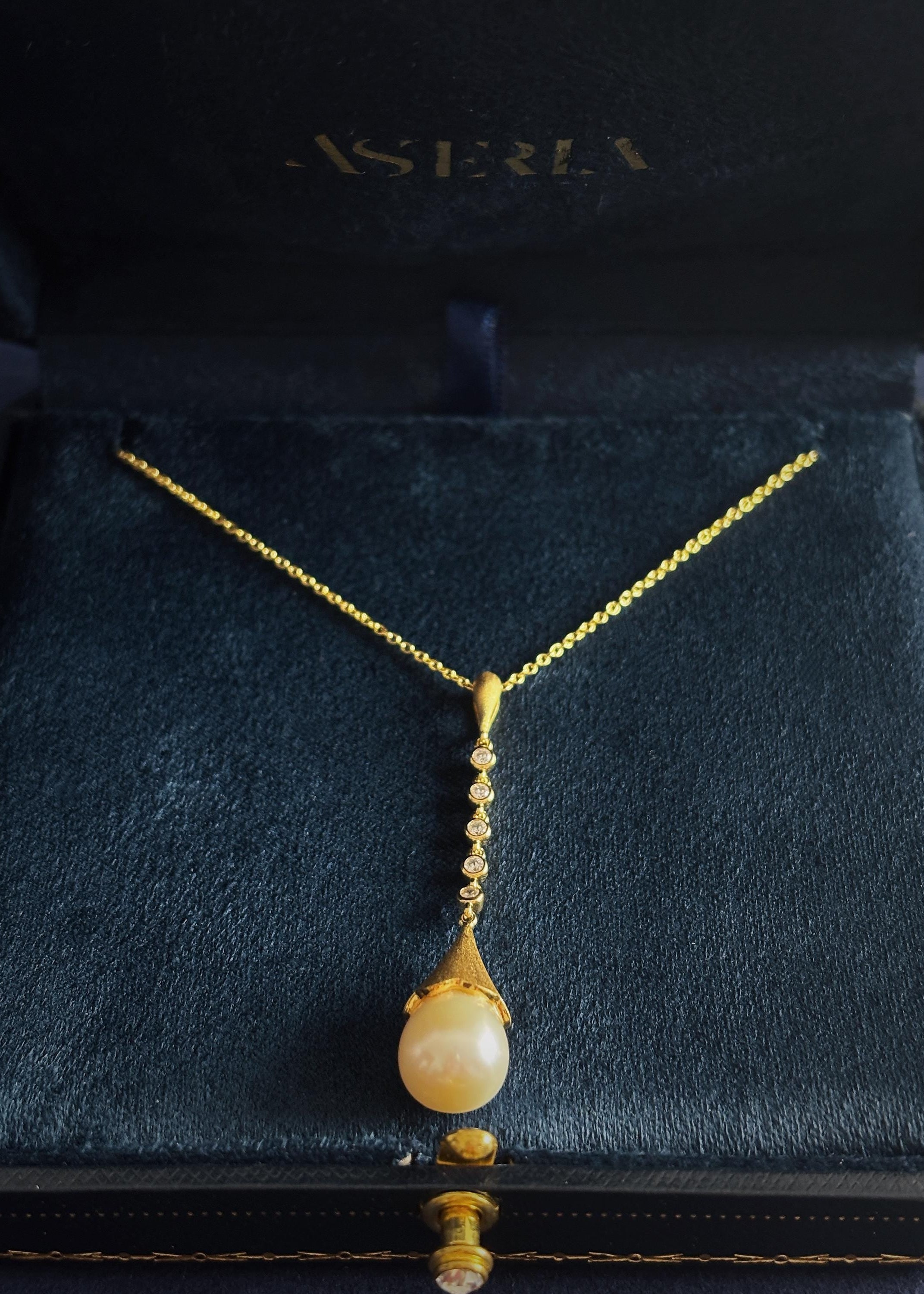 Pearl Drop Necklace