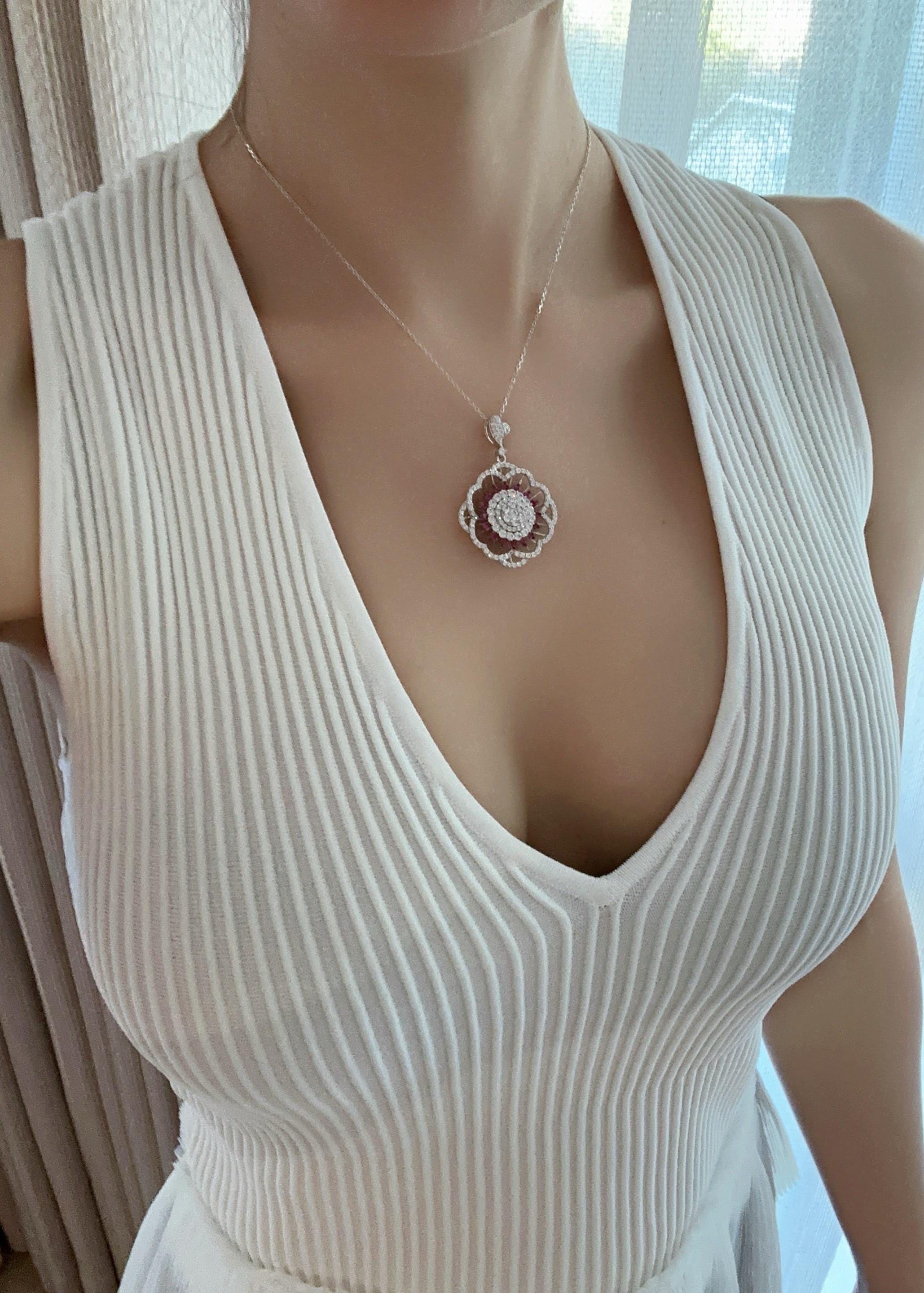 Floral Pendant Necklace