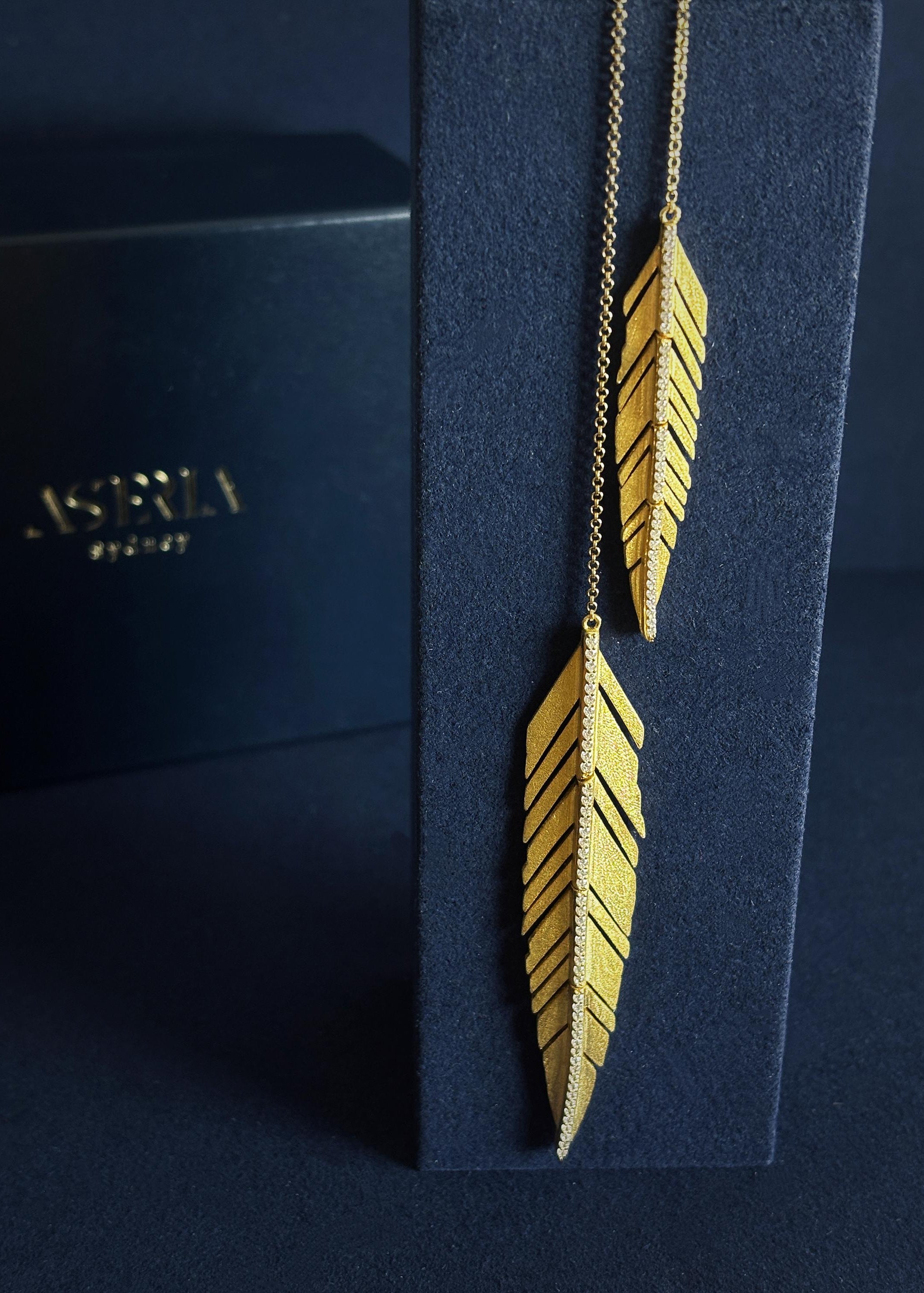 Feather Line Pendant Necklace