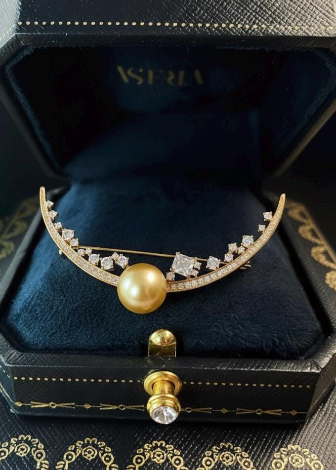 Moon Pearl Arc Brooch