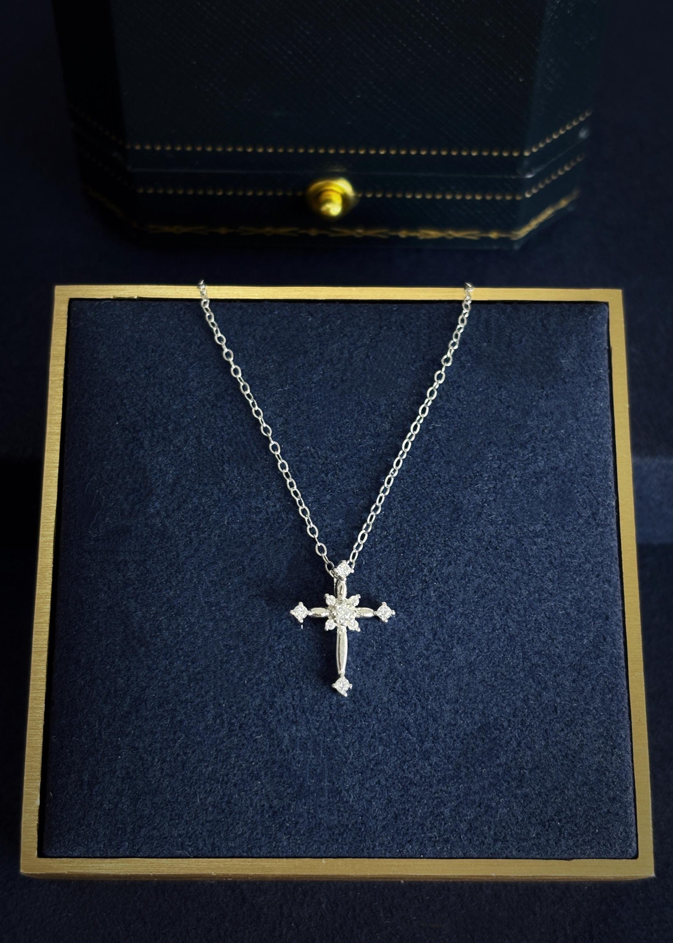 Dainty Cross Pendant Necklace