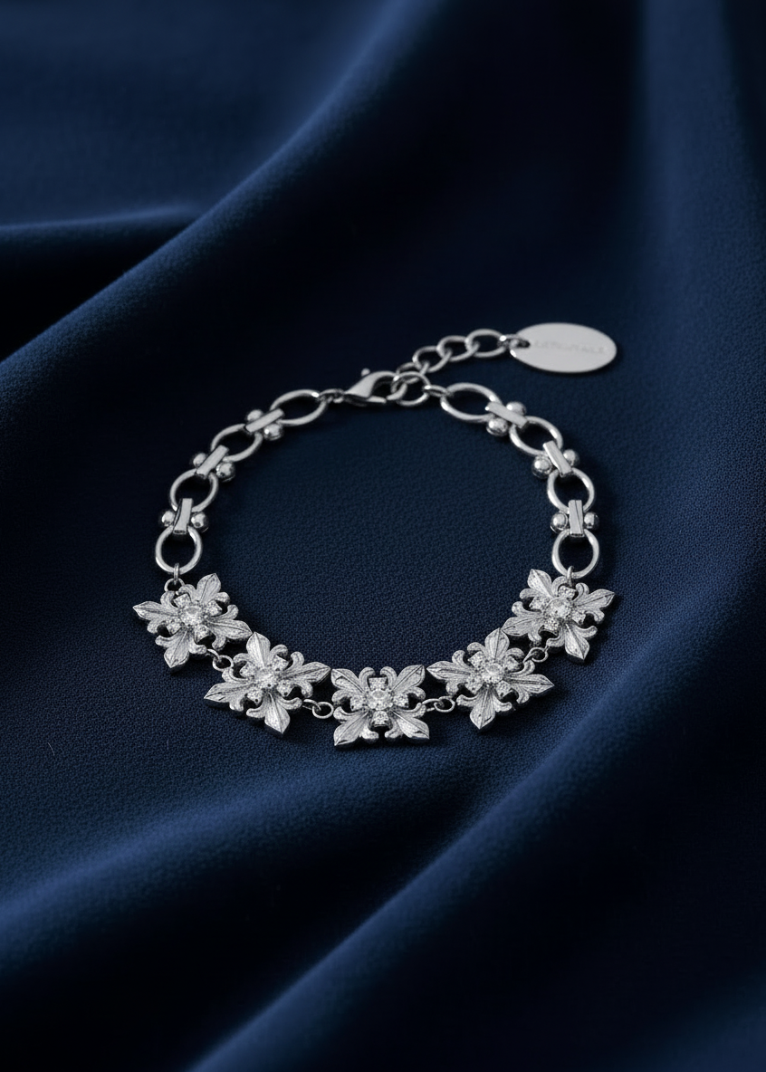 Fleur Crest Bracelet